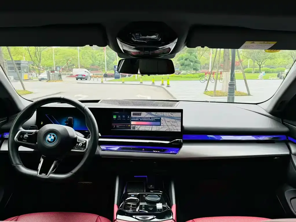 BMW i5 — фото 3