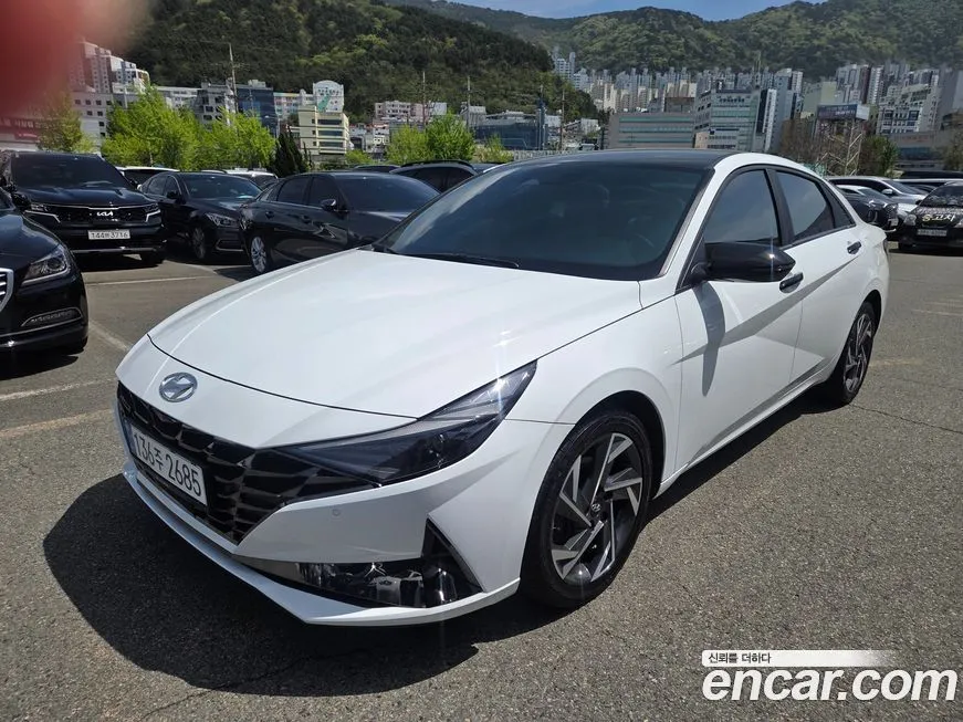 Hyundai AVANTE — фото 1