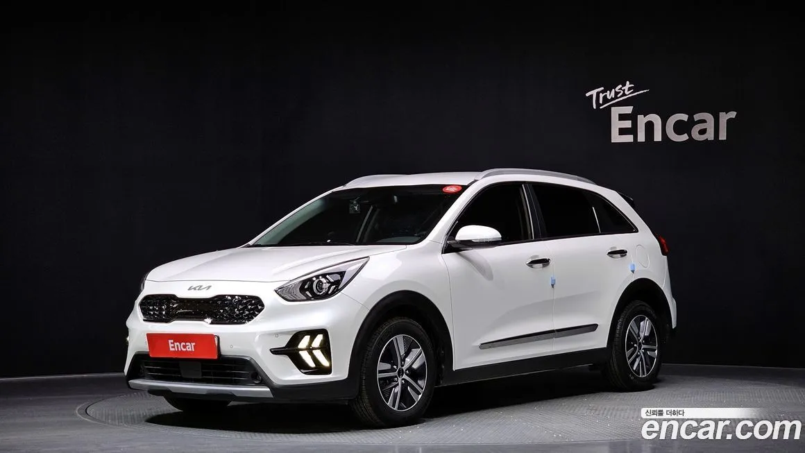 Kia Niro — фото 1