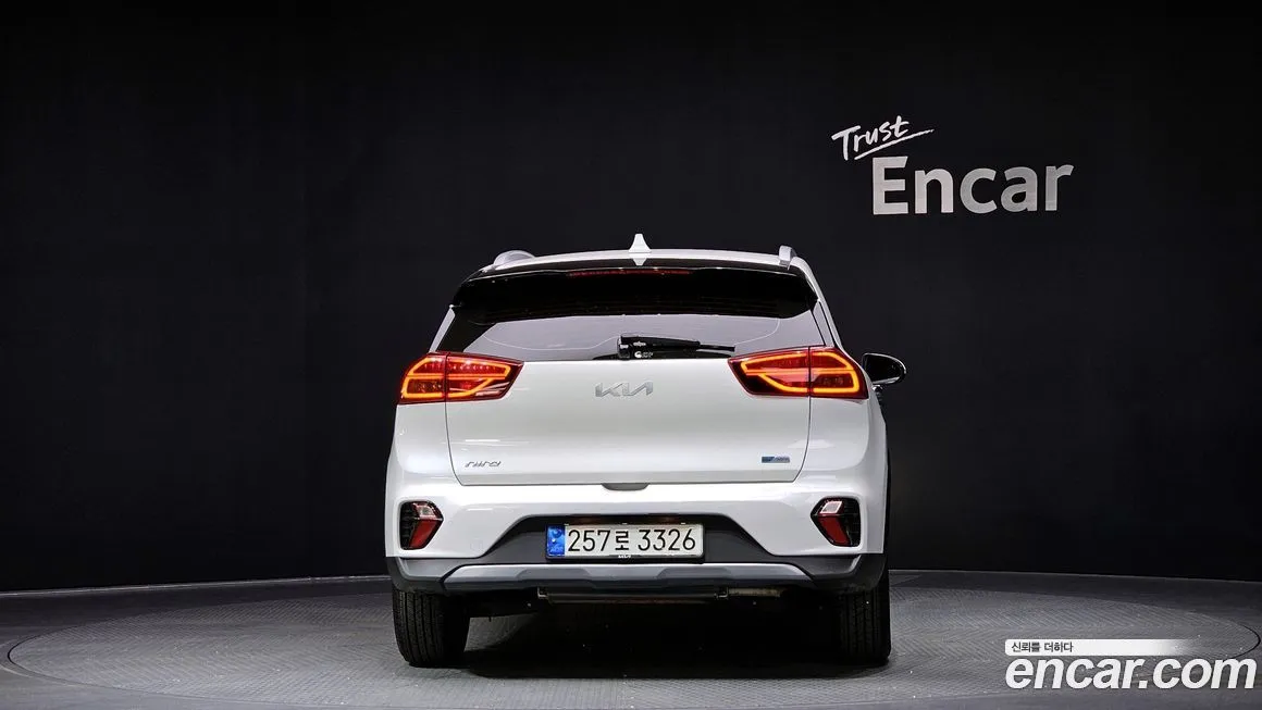 Kia Niro — фото 10