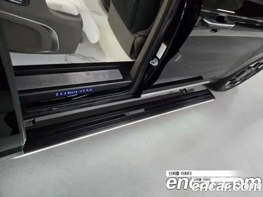 Kia Carnival — фото 10
