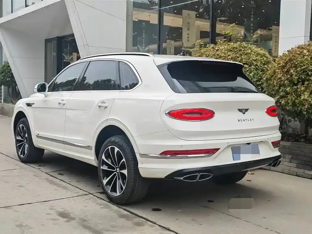 Bentley Bentayga — фото 7