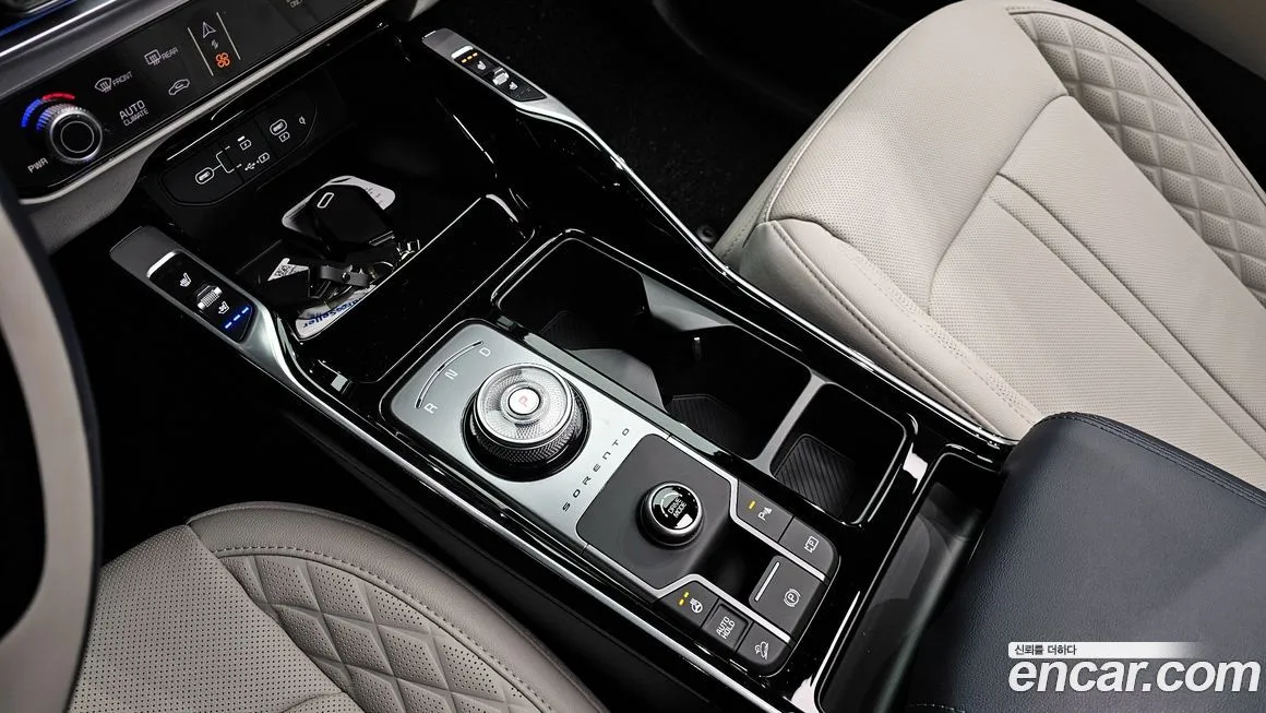 Kia Sorento — фото 10