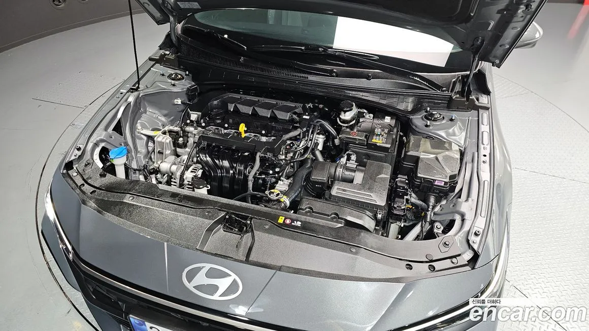 Hyundai AVANTE — фото 10
