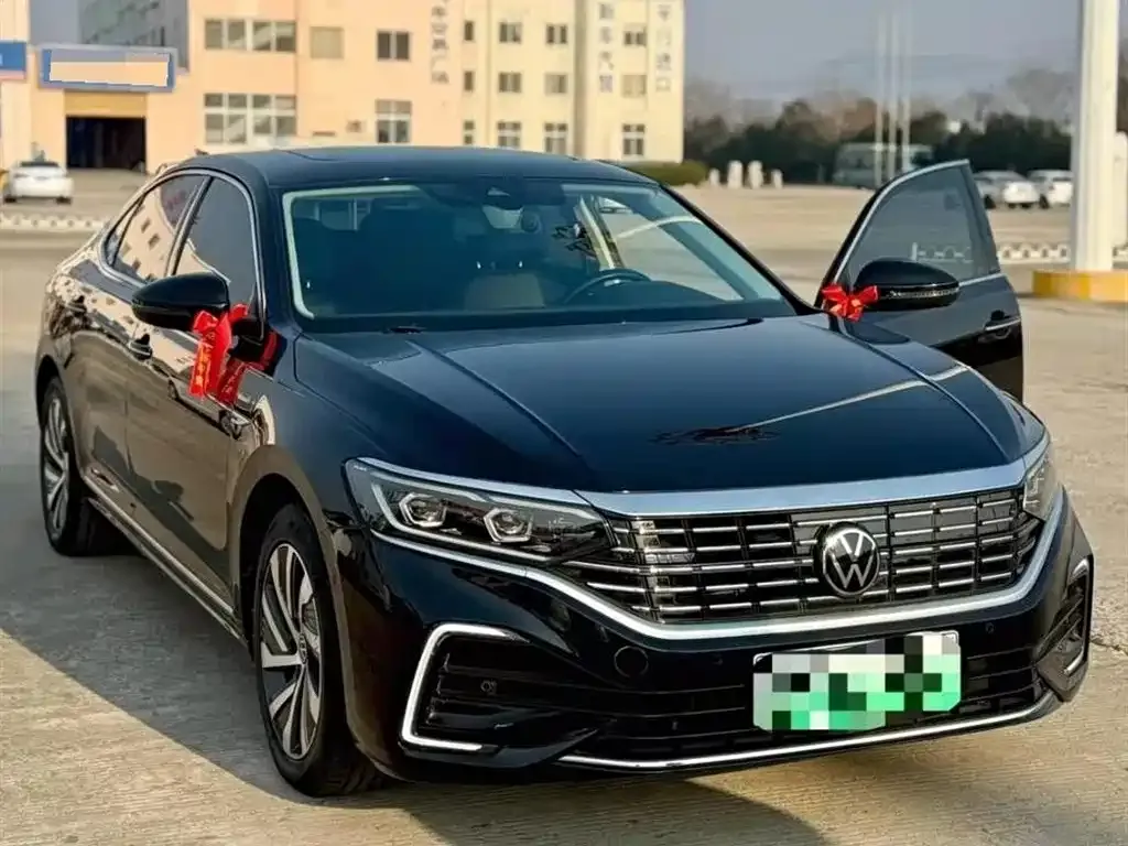 Volkswagen Passat New Energy — фото 8