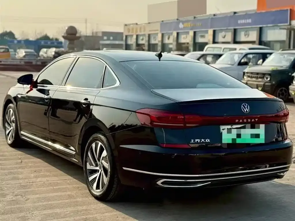 Volkswagen Passat New Energy — фото 7