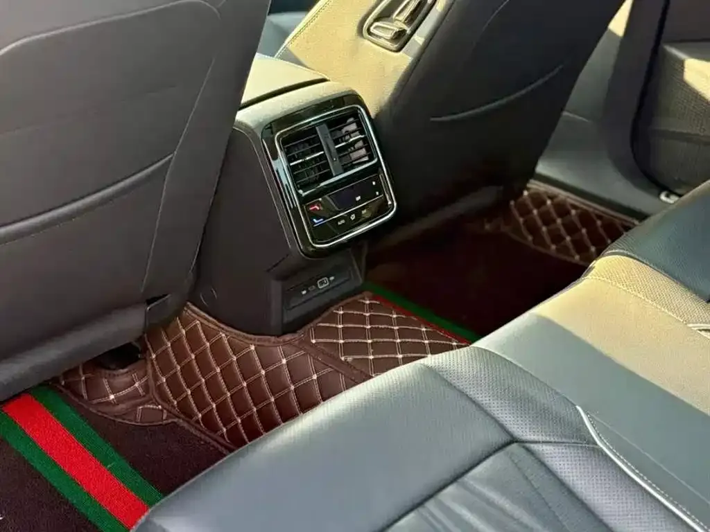 Volkswagen Passat New Energy — фото 5