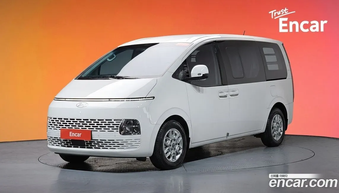 Hyundai Staria