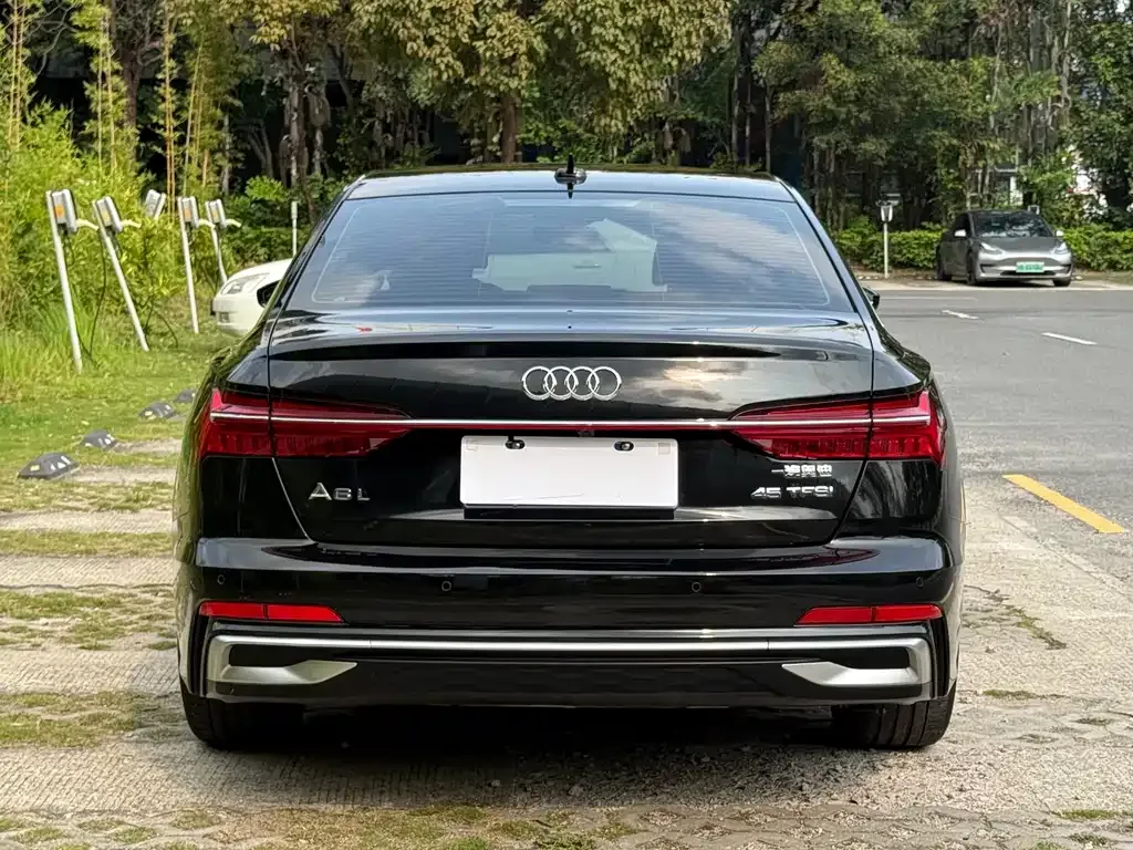 Audi A6L — фото 4