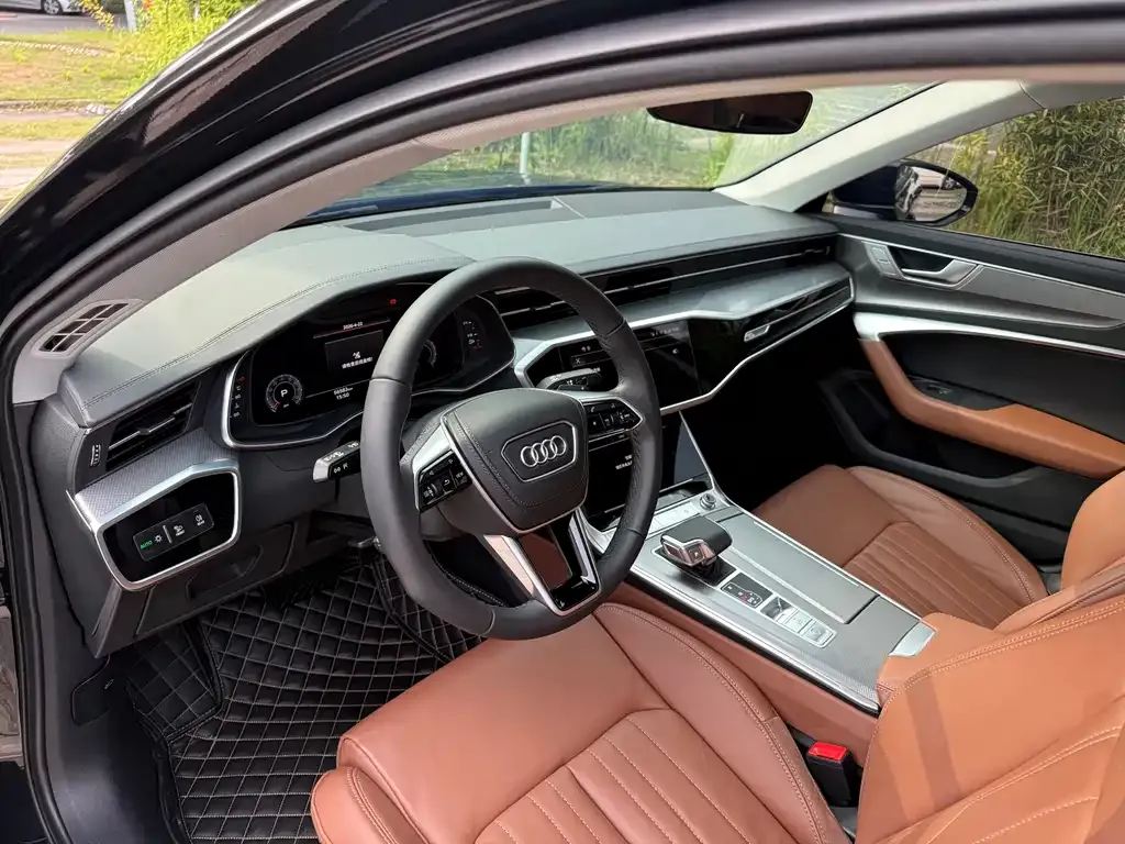 Audi A6L — фото 2