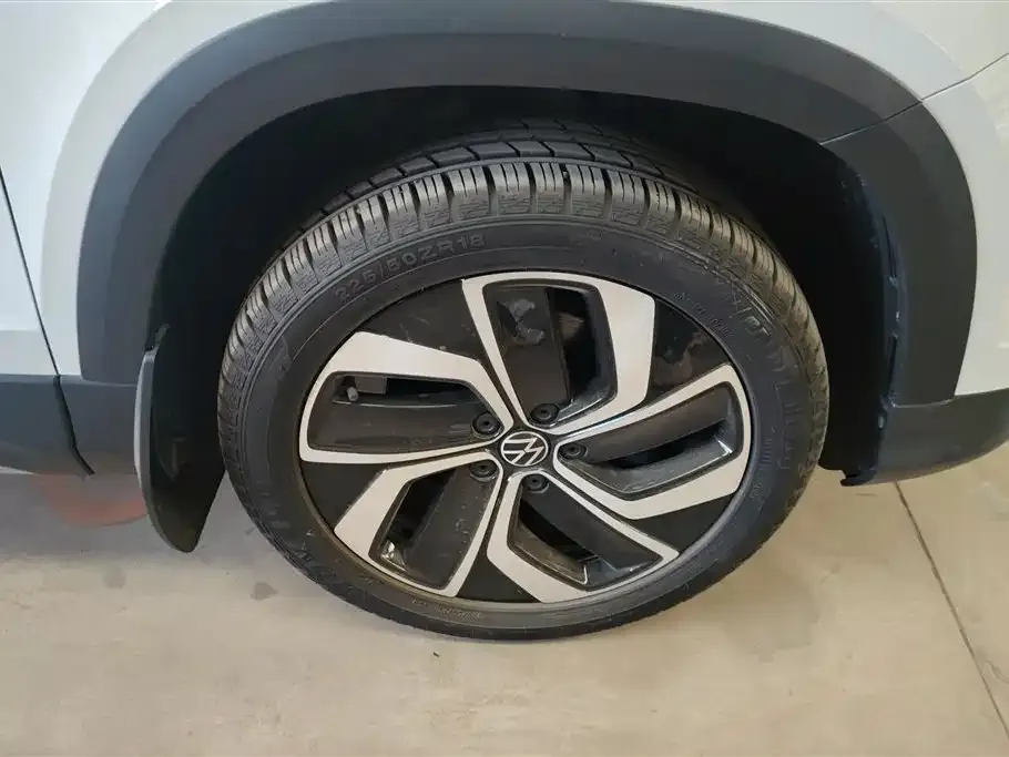 Volkswagen Tharu — фото 3