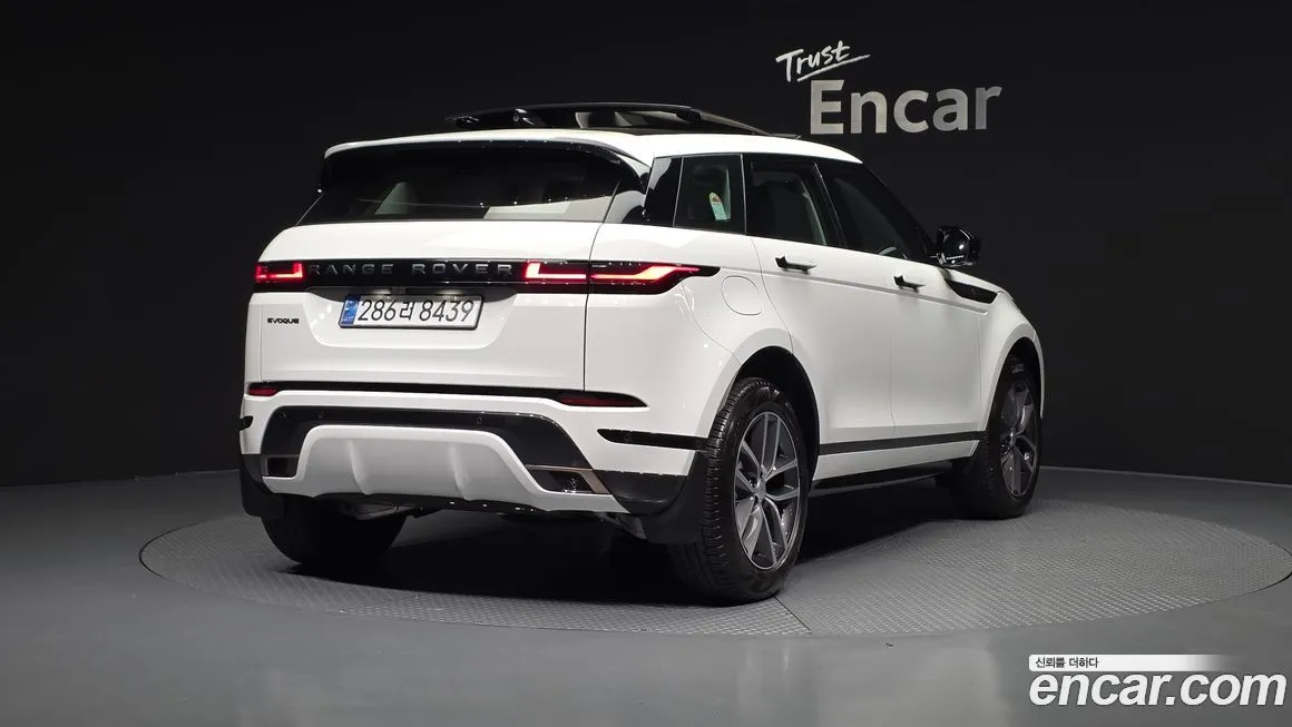 Land Rover Range Rover Evoque — фото 9