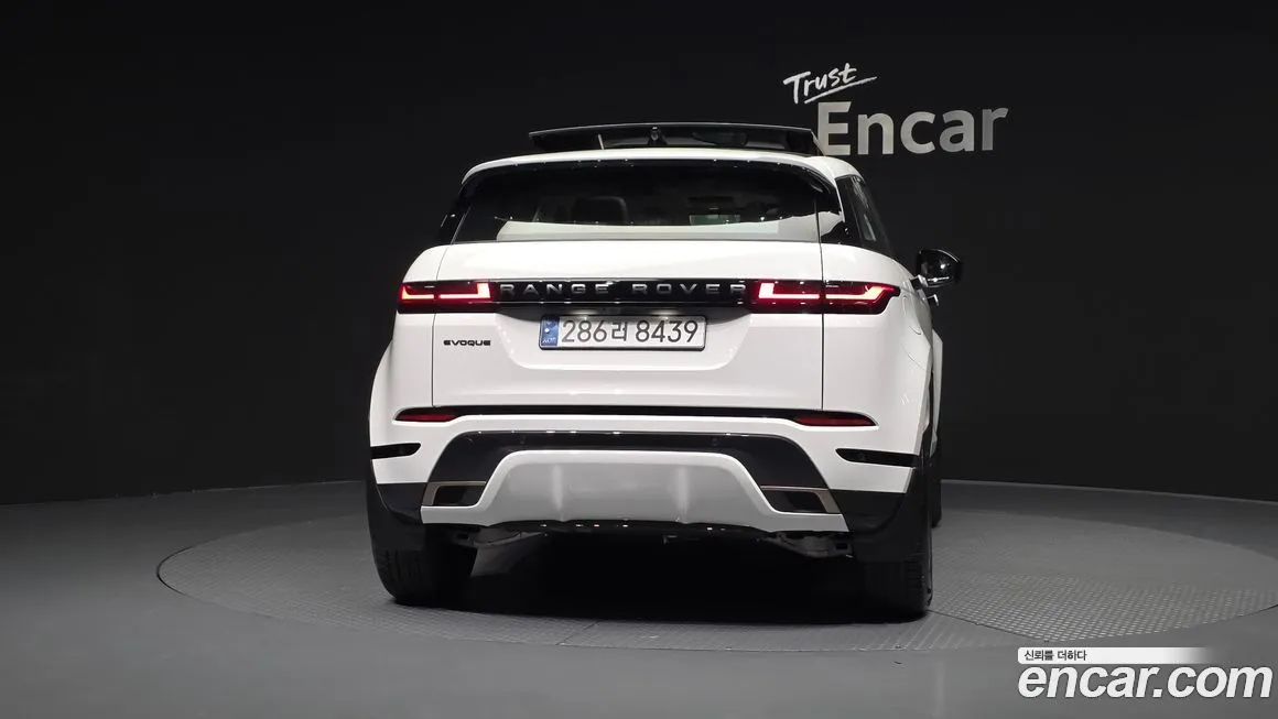 Land Rover Range Rover Evoque — фото 8