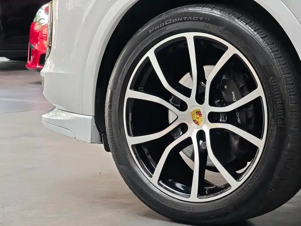 Porsche Cayenne Hybrid — фото 7