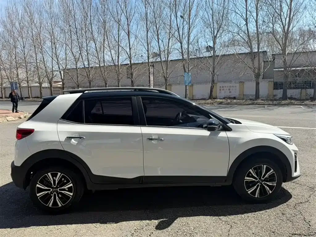 Kia KX1 2022 из CN, фото 8