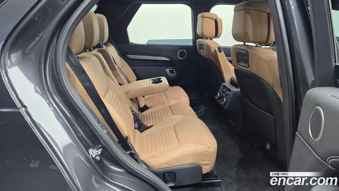 Land Rover Discovery 2024 из KR, фото 9