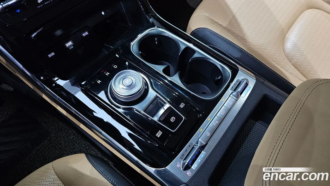 Kia Carnival — фото 10