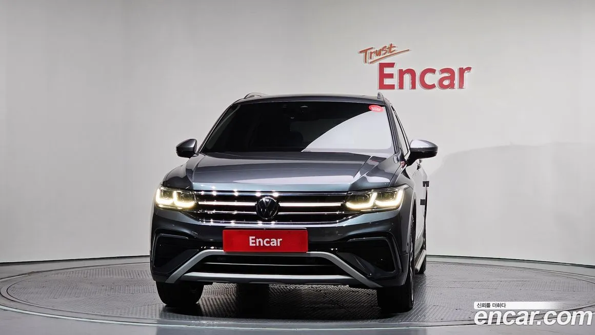 Volkswagen Tiguan 2023 из KR, фото 2