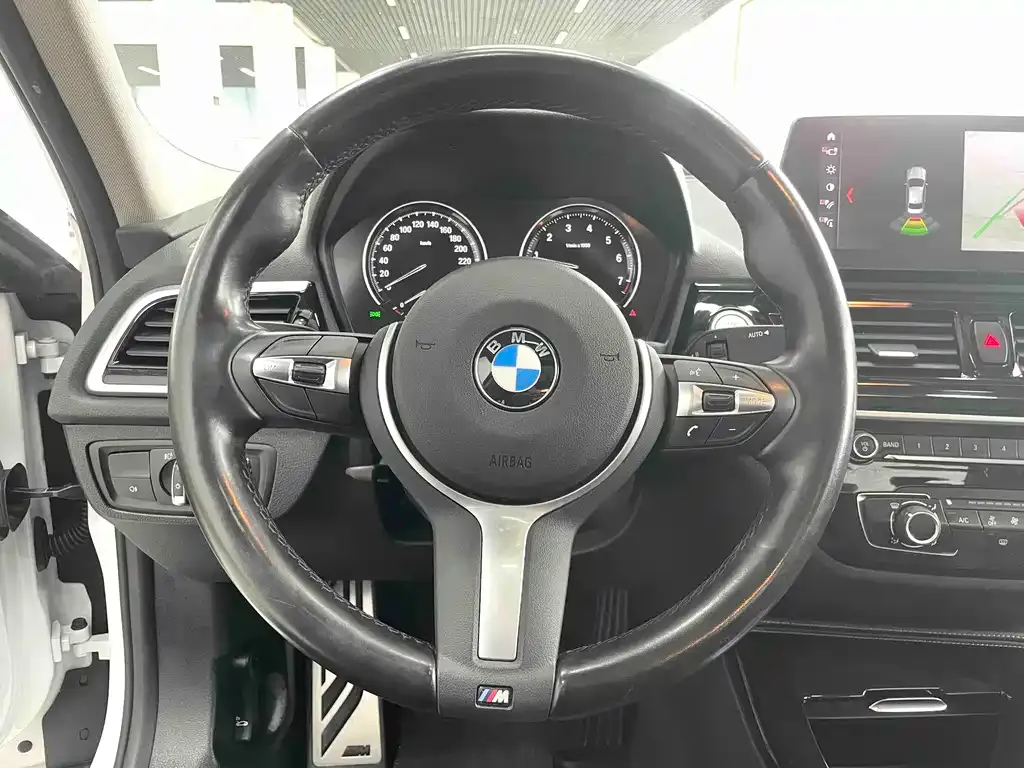 BMW 1 Series 2023 из CN, фото 6