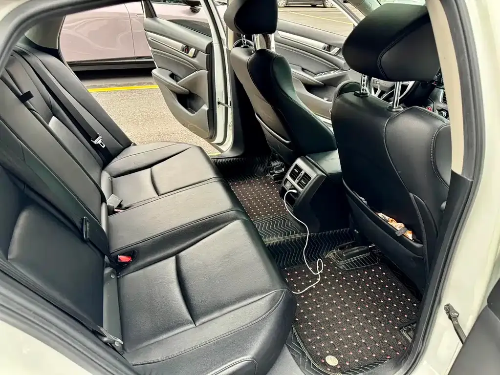 Honda Accord — фото 2