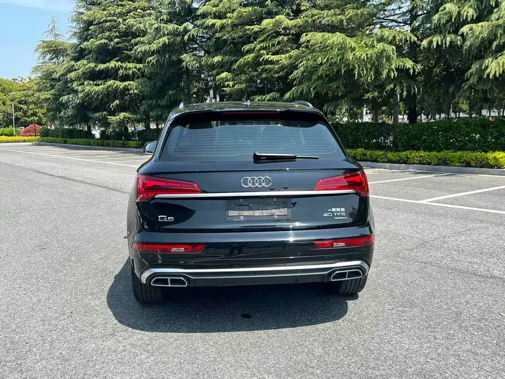 Audi Q5L — фото 5