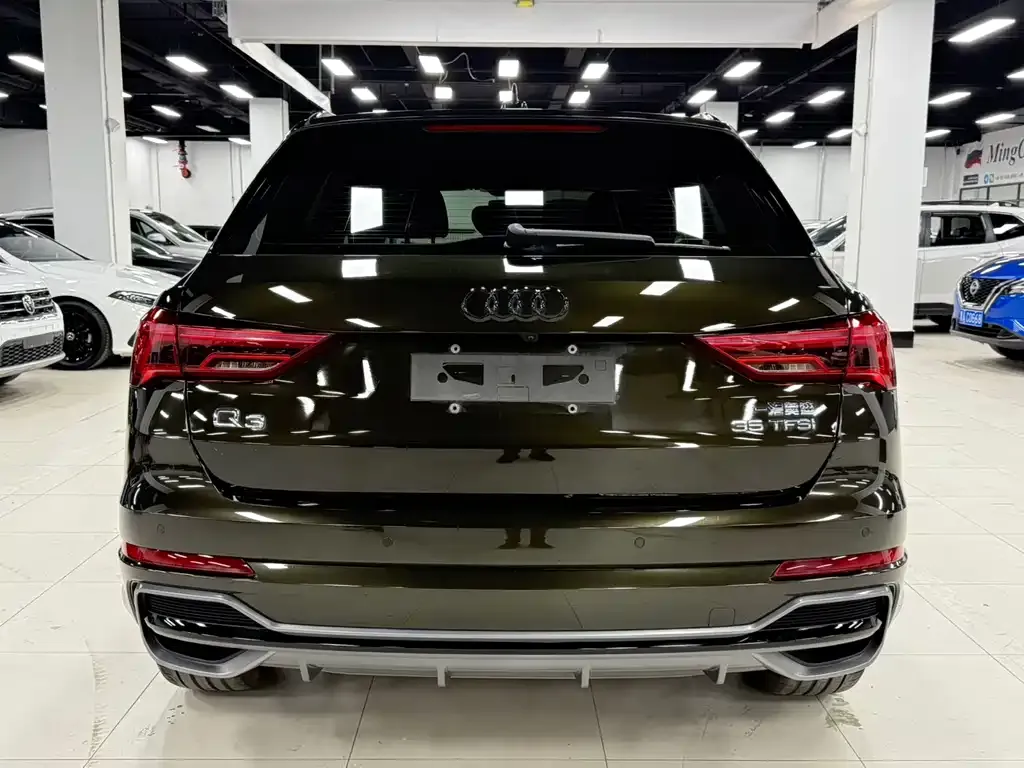 Audi Q3 — фото 7