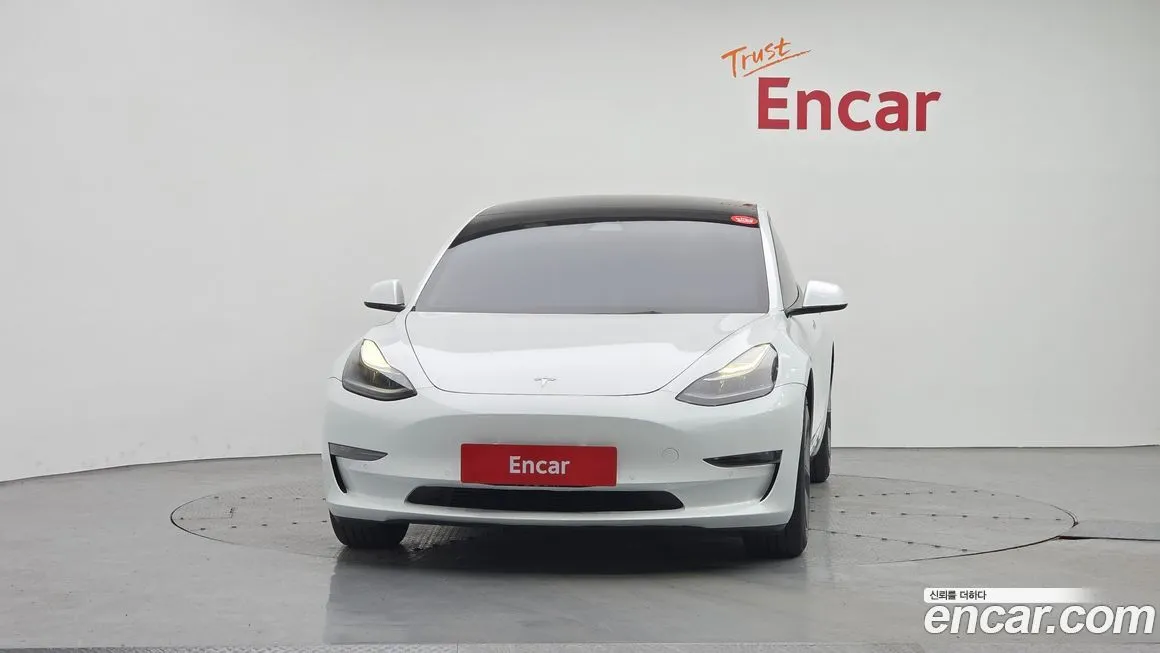 Tesla Model 3 — фото 5
