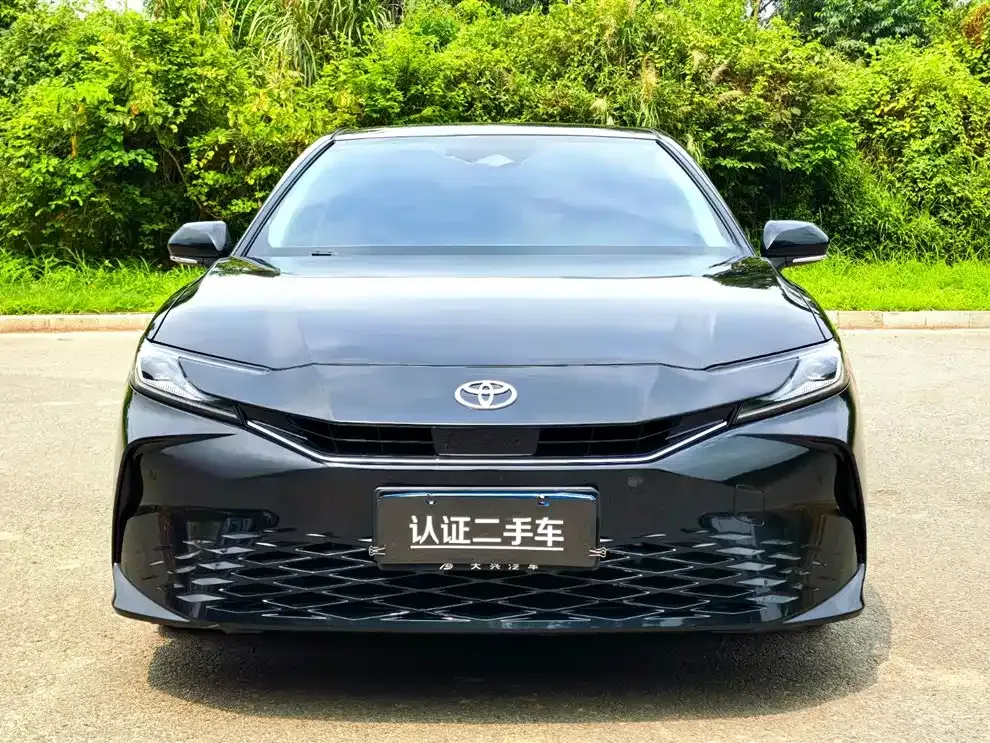 Toyota Camry — фото 9