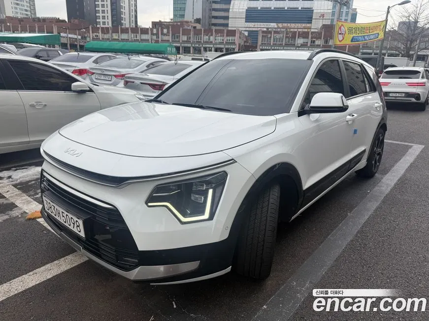 Kia Niro — фото 1