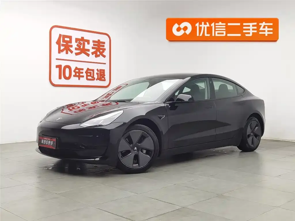 Tesla Model 3 — фото 1