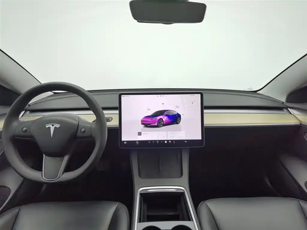 Tesla Model 3 — фото 8