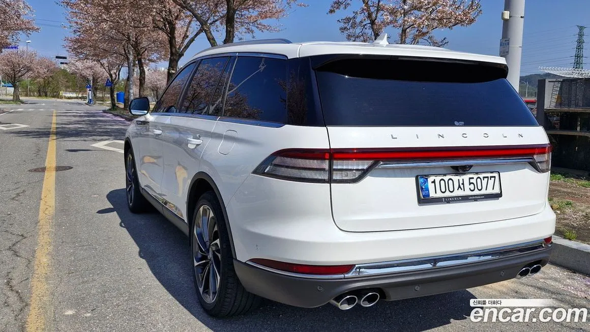 Lincoln Aviator — фото 8