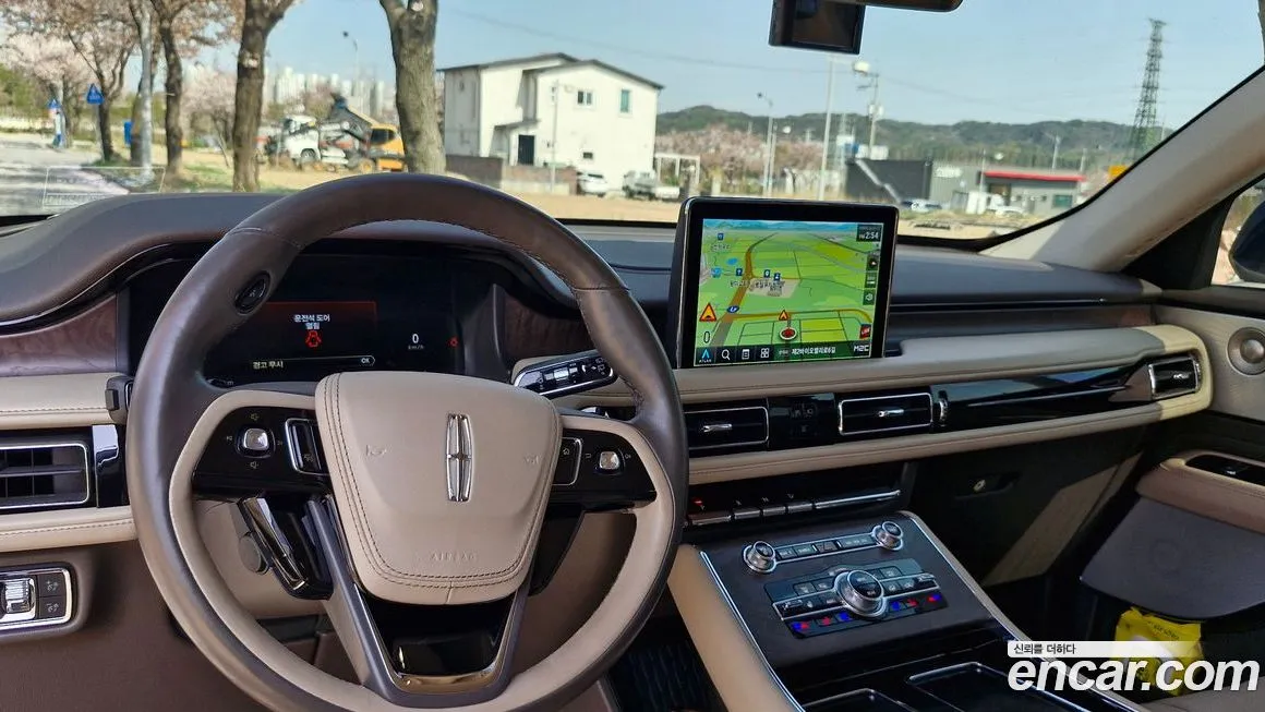 Lincoln Aviator — фото 10