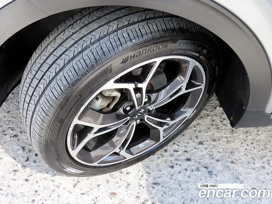 Kia Sportage — фото 8