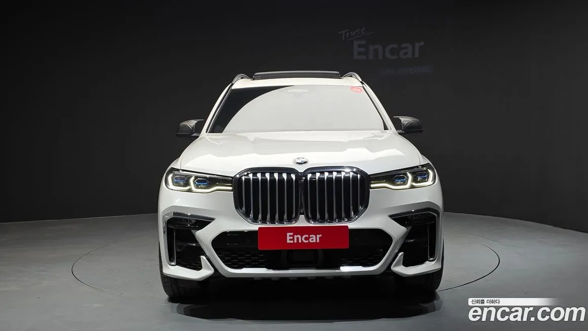 BMW X7 — фото 2