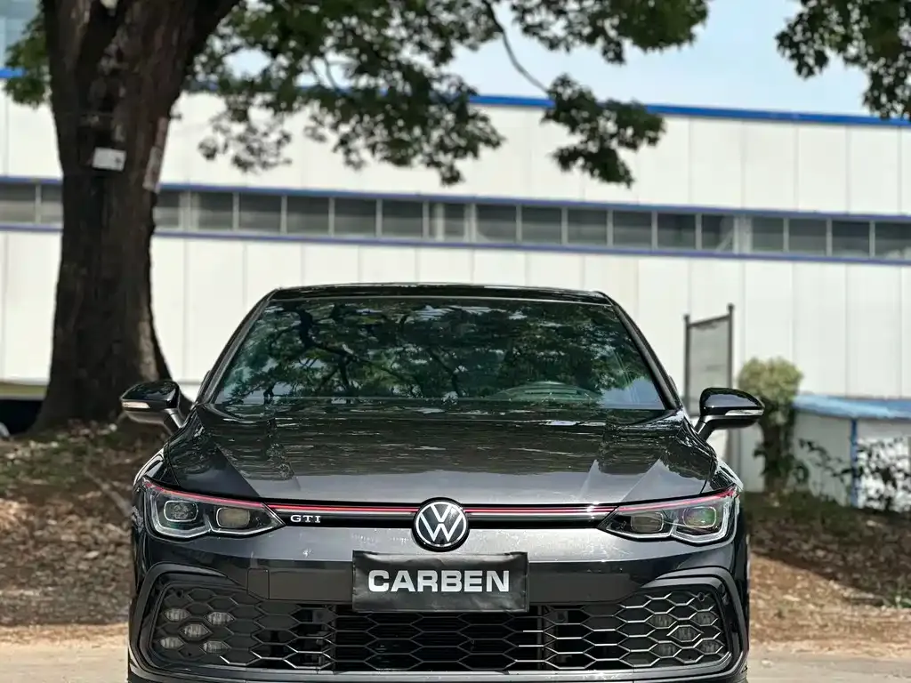 Volkswagen Golf GTI — фото 1