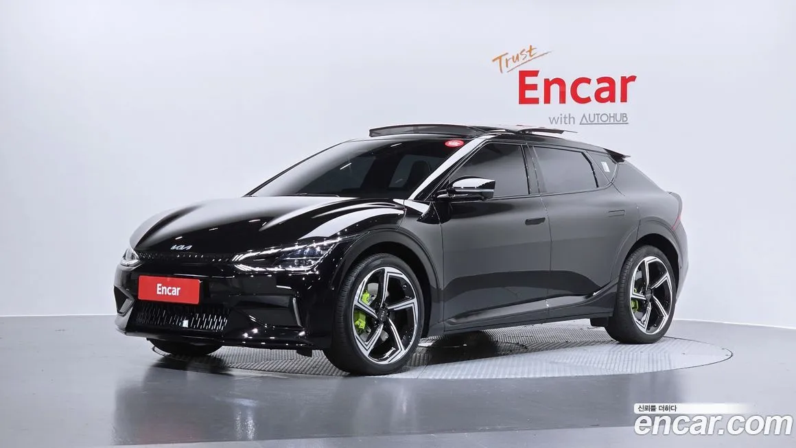 Kia EV6 — фото 1