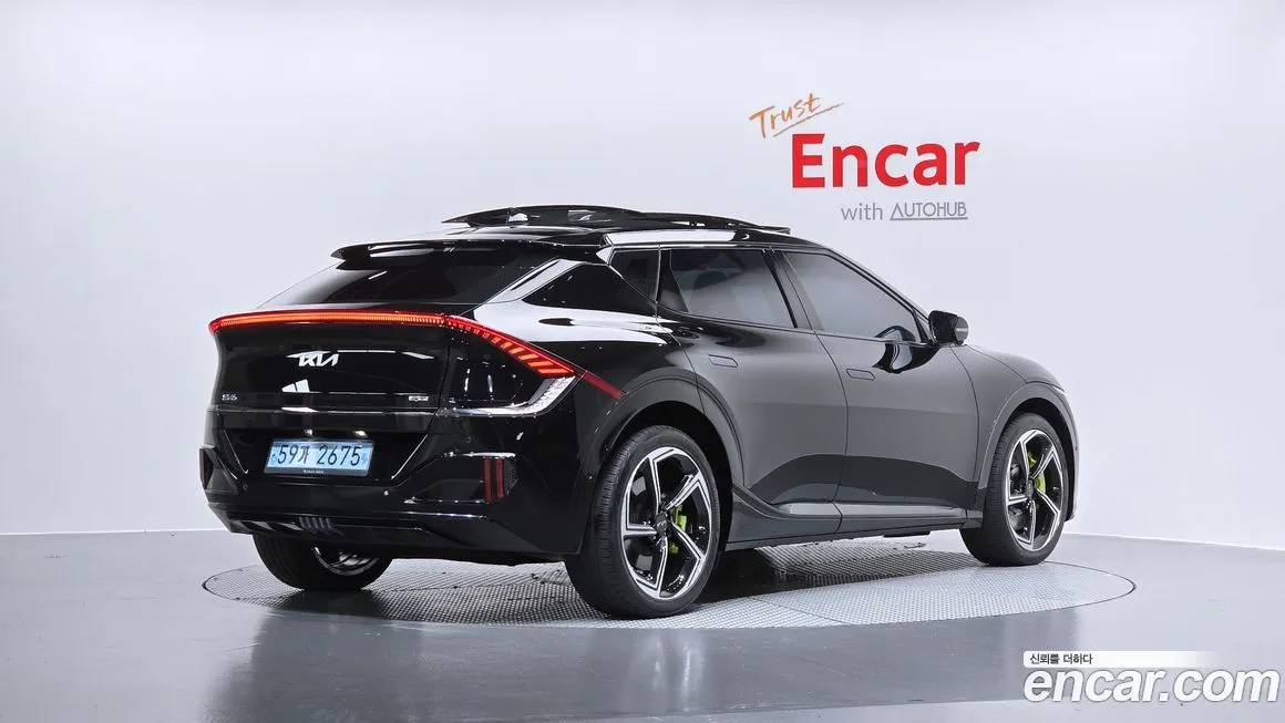 Kia EV6 — фото 10