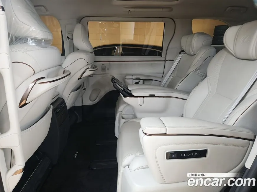 Lexus LM 2025 из KR, фото 2