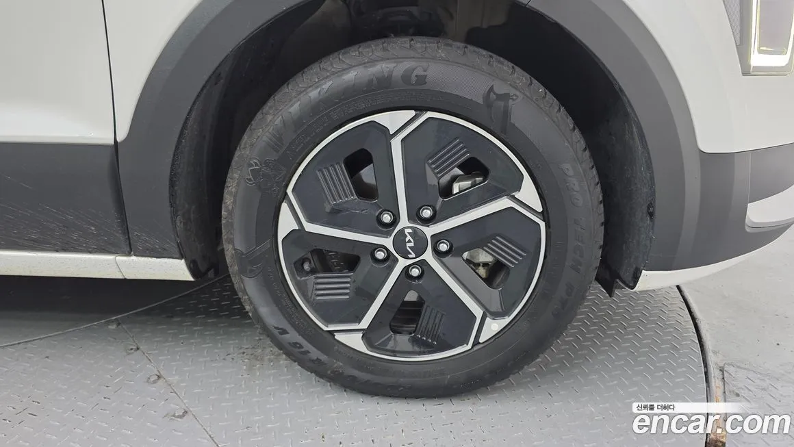 Kia Niro — фото 10