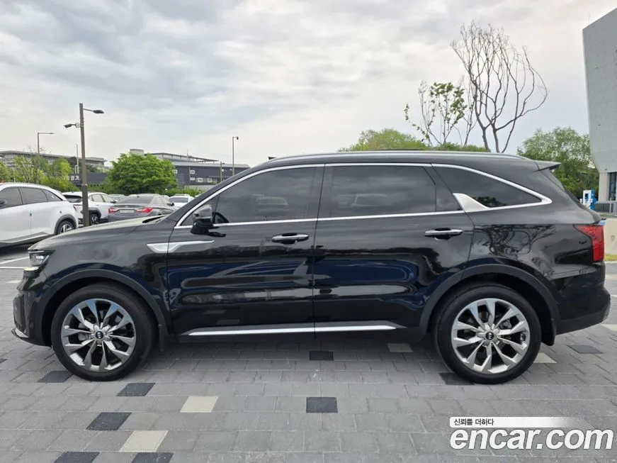 Kia Sorento — фото 7