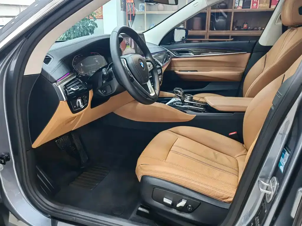BMW 6 Series GT 2021 из CN, фото 10