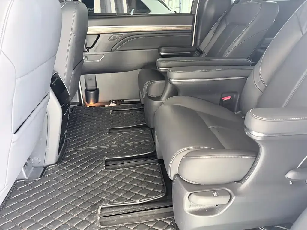 GAC Motor Trumpchi M8 — фото 10
