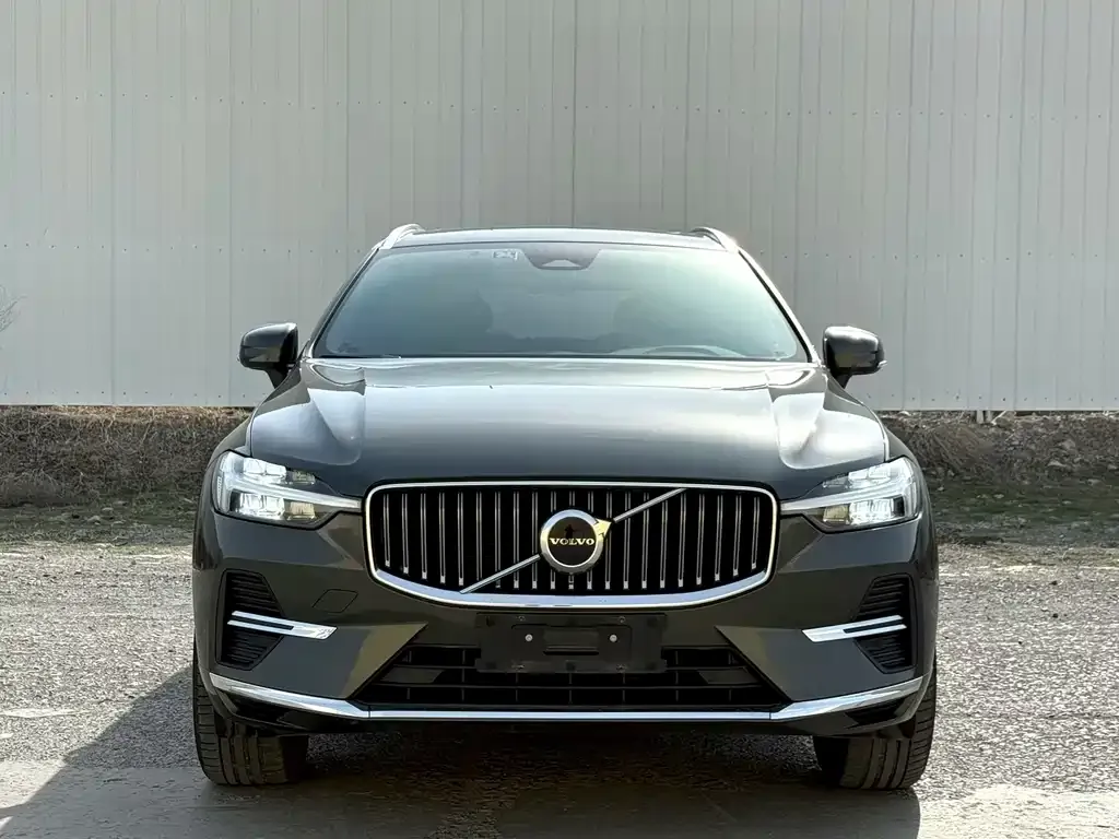 Volvo XC60 — фото 5