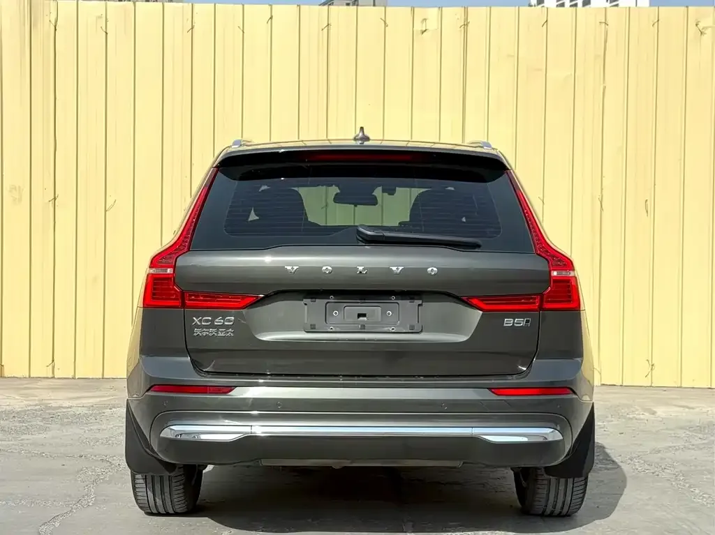 Volvo XC60 — фото 2