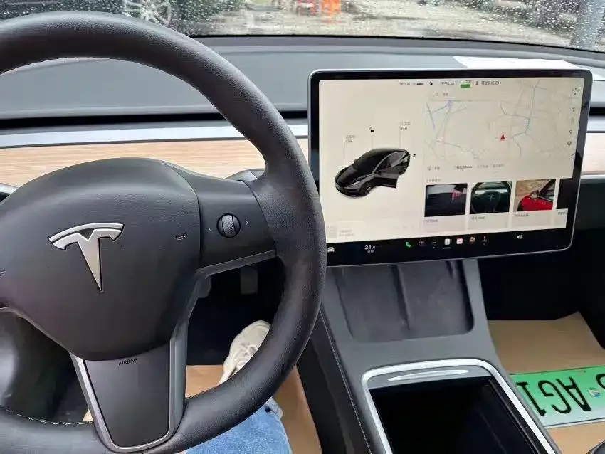 Tesla Model 3 — фото 3