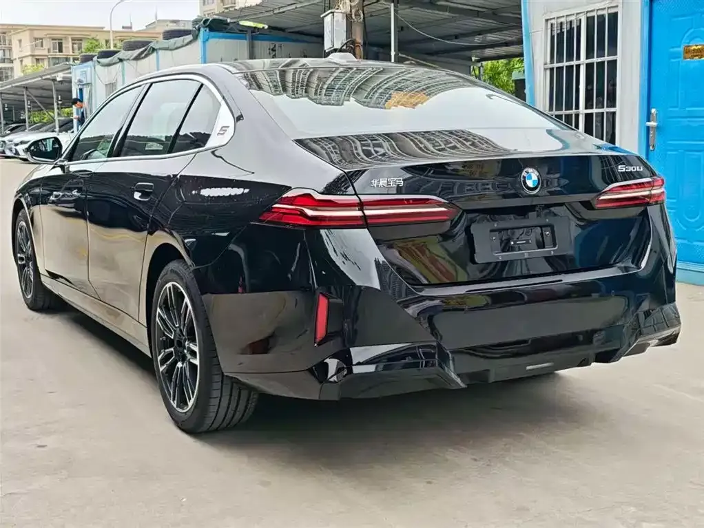 BMW 5 Series — фото 10