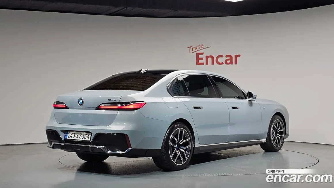 BMW 7-Series 2023 из KR, фото 4