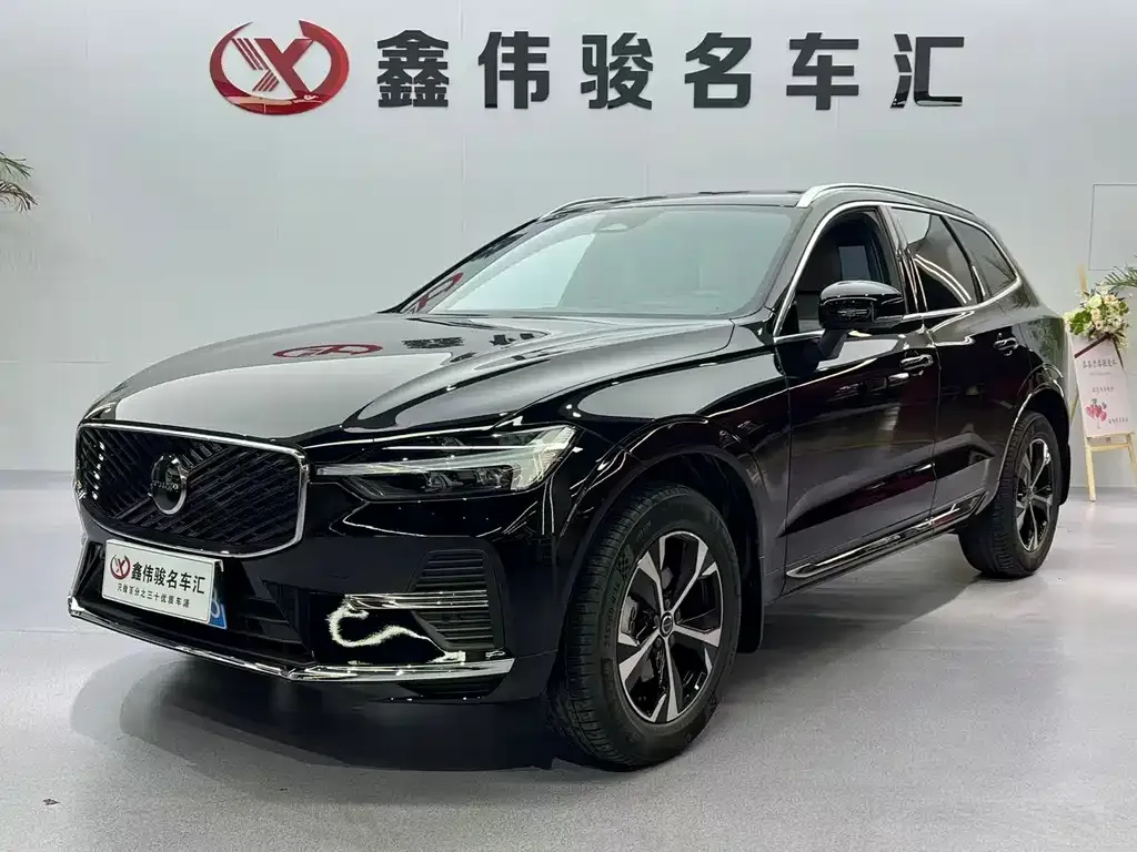 Volvo XC60 — фото 7