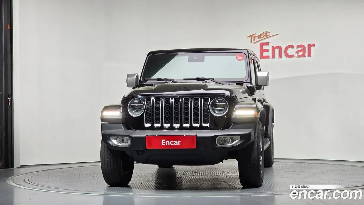 Jeep Wrangler — фото 8